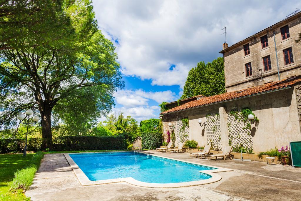 Auberge Du Pont Romain Sommieres Ngoại thất bức ảnh