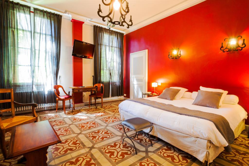 Auberge Du Pont Romain Sommieres Phòng bức ảnh