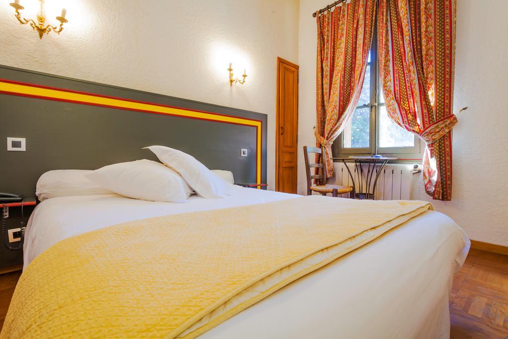 Auberge Du Pont Romain Sommieres Phòng bức ảnh