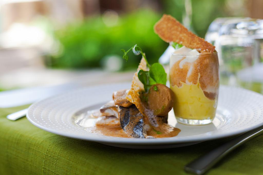 Auberge Du Pont Romain Sommieres Ngoại thất bức ảnh