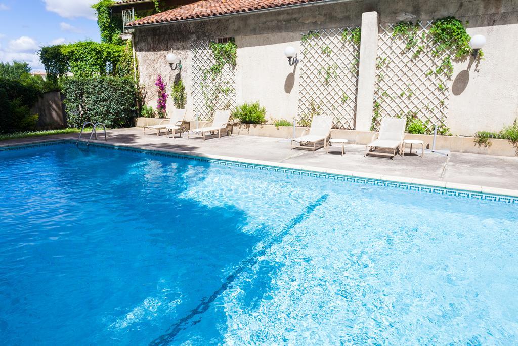 Auberge Du Pont Romain Sommieres Ngoại thất bức ảnh